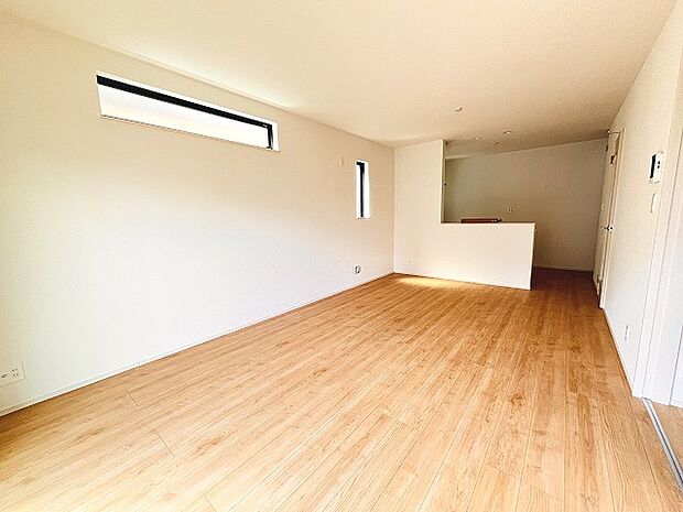 家族が一番集まる場所だから広々としつつも素敵な空間であって欲しい。みんながくつろぐリビングからキッチンまでが一つの空間のように繋がる間取り。 