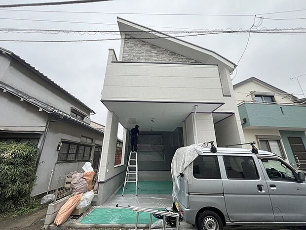 周辺のエリアで他にも沢山売りに出ている物件があります。インターネット掲載前の情報などもありますのでお気軽にお問合せください。まとめてご見学できます。