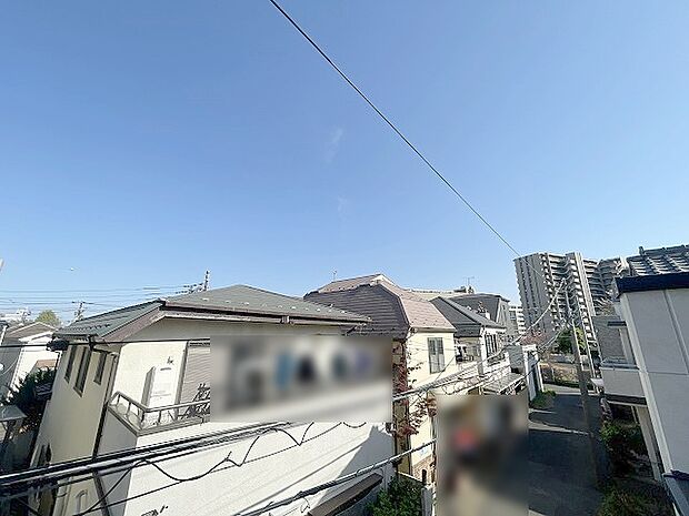 窓からの眺望です。実際に現地で眺望もご確認ください。