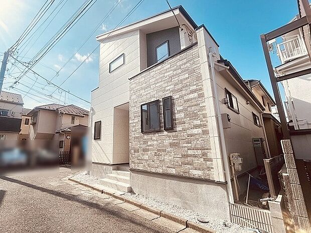 建物が完成しましたので室内のご見学予約スタート。当日のご見学予約も大歓迎です。お気軽にご連絡ください。他にもインターネットに掲載していない情報も沢山ありますので、比較で併せてご見学ができます。