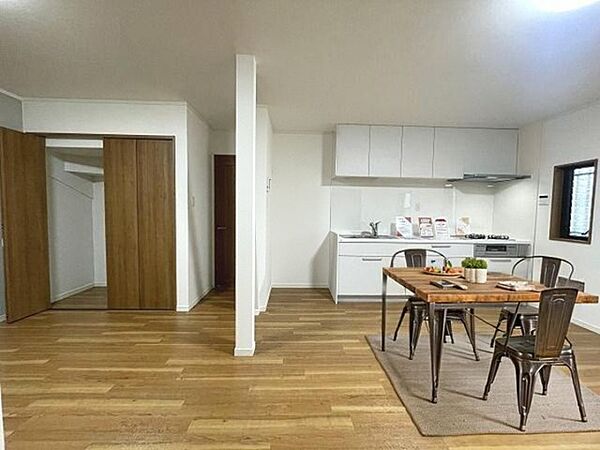 本画像はCGで作成しており、実際に現地に家具は置かれておりません。また、価格に家具は含まれておりません。