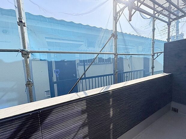 季節の変化や天気の良い日には、バルコニーでの時間が心地よく、気分をリフレッシュさせることができます。