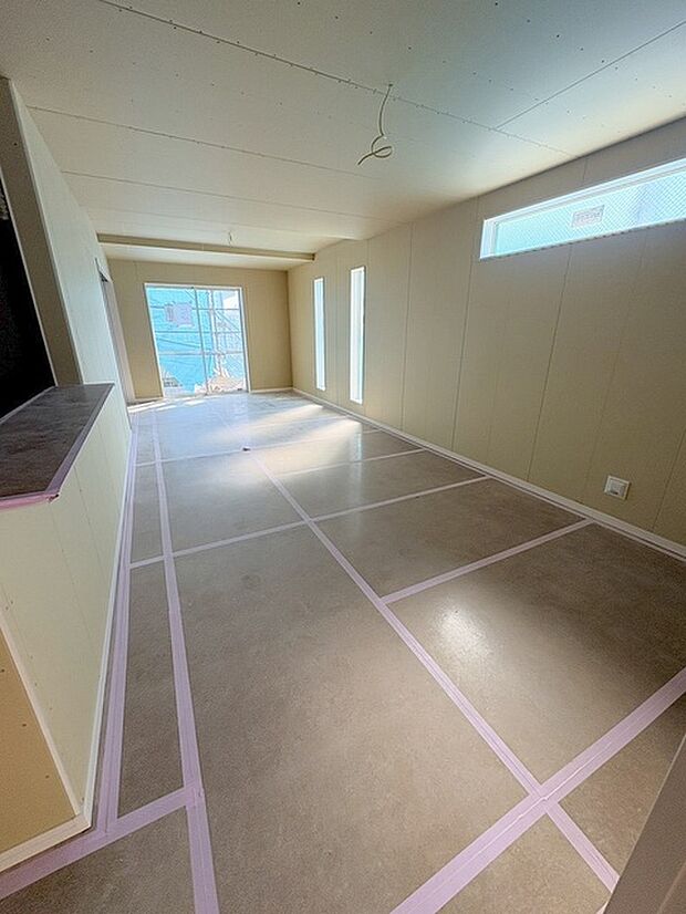 家族が一番集まる場所だから広々としつつも素敵な空間であって欲しい。みんながくつろぐリビングからキッチンまでが一つの空間のように繋がる間取り。