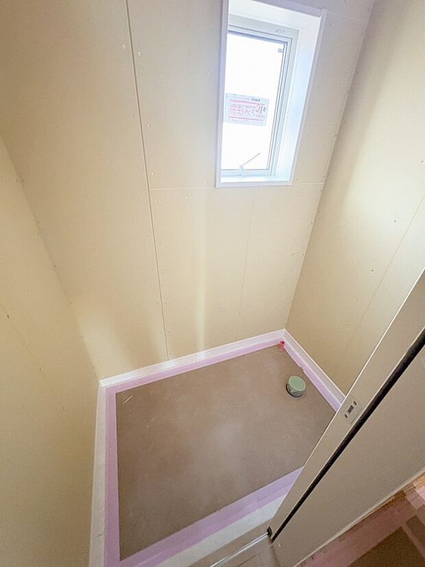 トイレにはウォシュレット機能を標準装備。