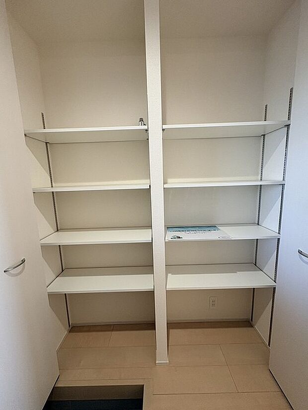 周辺のエリアで他にも沢山売りに出ている物件があります。インターネット掲載前の情報などもありますのでお気軽にお問合せください。まとめてご見学できます。