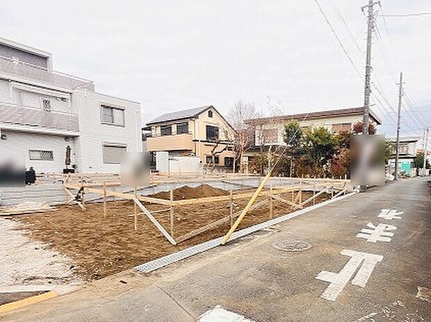 現在建物を建築中です、建築中の物件については現地確認の他、同施工会社の完成施工例のご案内、担当者のプレゼンテーションにてご検討ください。適切なご検討の方法をご説明させて頂きます。