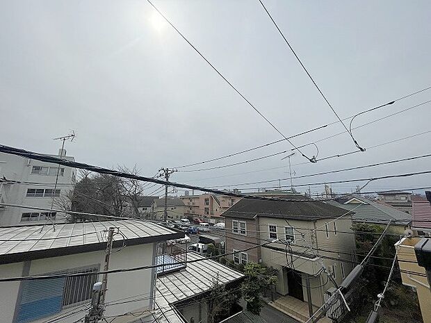 窓からの眺望です。実際に現地で眺望もご確認ください。