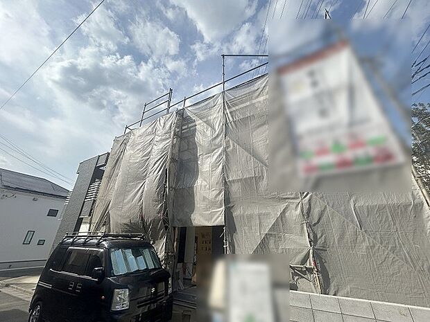 現在建物を建築中です、建築中の物件については現地確認の他、同施工会社の完成施工例のご案内、担当者のプレゼンテーションにてご検討ください。適切なご検討の方法をご説明させて頂きます。