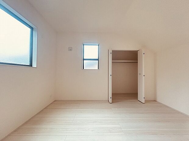 各お部屋に収納が設置されています。 