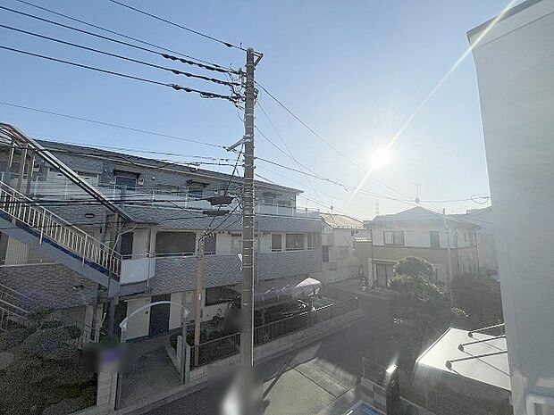 窓からの眺望です。実際に現地で眺望もご確認ください。