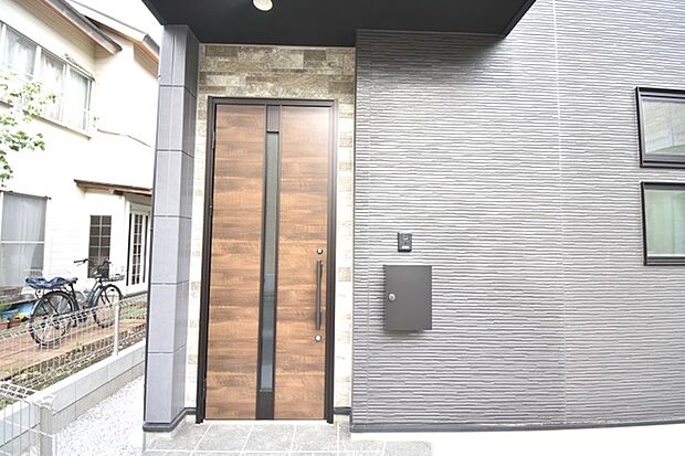 建物が完成しましたので室内のご見学予約スタート。当日のご見学予約も大歓迎です。お気軽にご連絡ください。他にもインターネットに掲載していない情報も沢山ありますので、比較で併せてご見学ができます。
