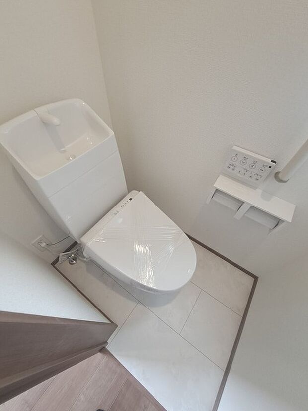 トイレにはウォシュレット機能を標準装備。
