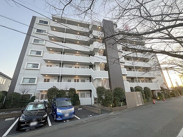 周辺のエリアで他にも沢山売りに出ている物件があります。インターネット掲載前の情報などもありますのでお気軽にお問合せください。まとめてご見学できます。