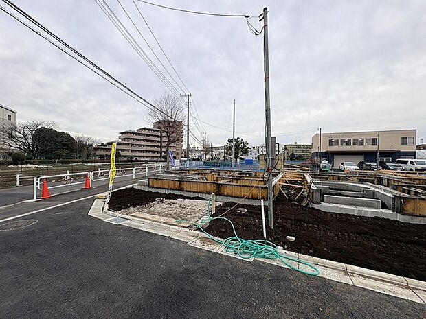 現地のご見学予約もスタートしました。周辺で売りに出ている物件も沢山御座います。まとめてご見学ができますのでお気軽にお申しつけください。