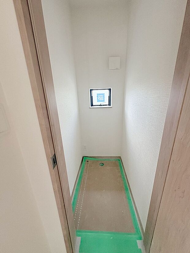 実際に室内をご見学頂くと生活のイメージが広がると思います。家具を置いたイメージや窓からの景色など。周辺で販売に出している物件も一緒にまとめてご見学頂き、比較する事もできます。