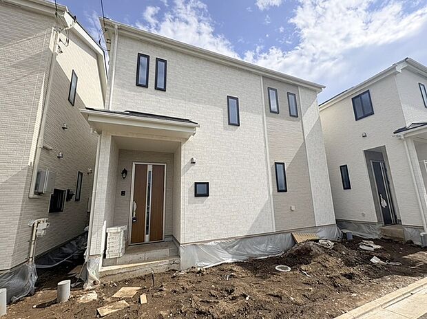 建物が完成しましたので室内のご見学予約スタート。当日のご見学予約も大歓迎です。お気軽にご連絡ください。他にもインターネットに掲載していない情報も沢山ありますので、比較で併せてご見学ができます。