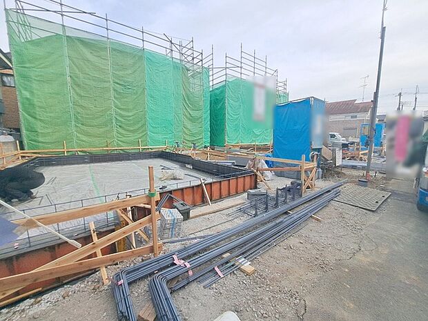 現在建物を建築中です、建築中の物件については現地確認の他、同施工会社の完成施工例のご案内、担当者のプレゼンテーションにてご検討ください。適切なご検討の方法をご説明させて頂きます。 