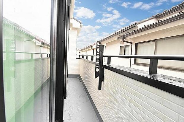 バルコニーからの眺望です。実際に現地で眺望もご確認ください。