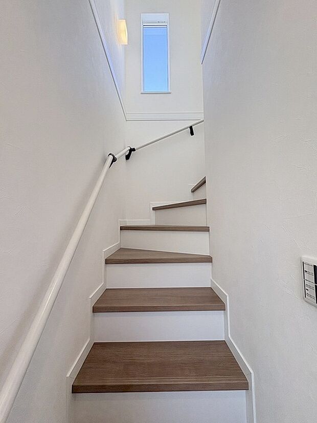 周辺のエリアで他にも沢山売りに出ている物件があります。インターネット掲載前の情報などもありますのでお気軽にお問合せください。まとめてご見学できます。 