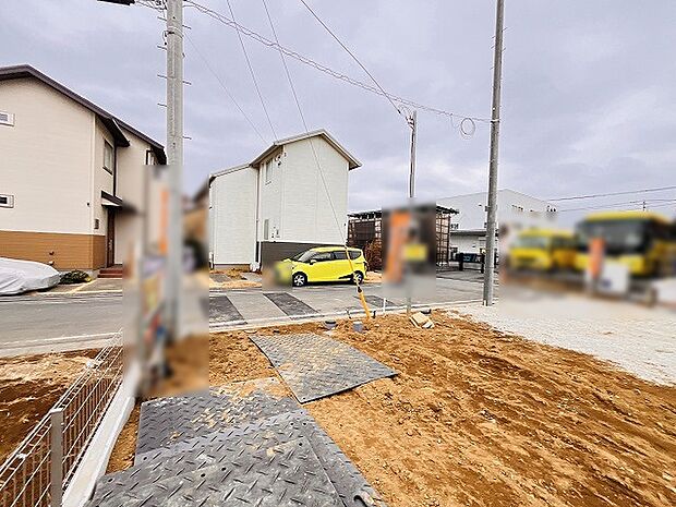 安心して暮らすことのできる住宅街。　住宅地の道路は一般に交通量が少なく車などの騒音が少ないため、住民にとって静かな生活環境が提供されます。 