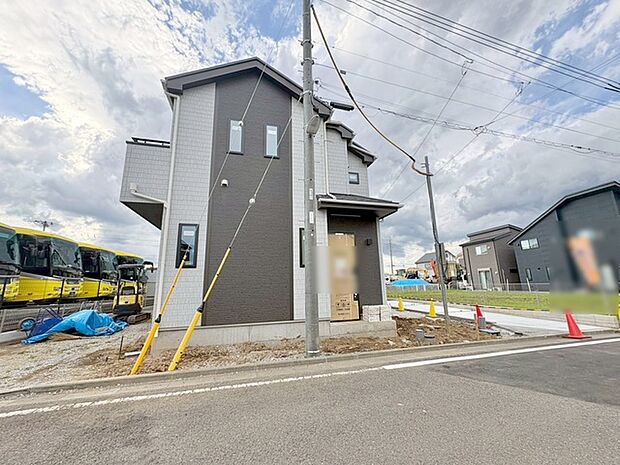 現地のご見学予約もスタートしました。周辺で売りに出ている物件も沢山御座います。まとめてご見学ができますのでお気軽にお申しつけください。 