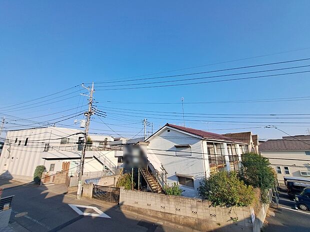 窓からの眺望です。実際に現地で眺望もご確認ください。