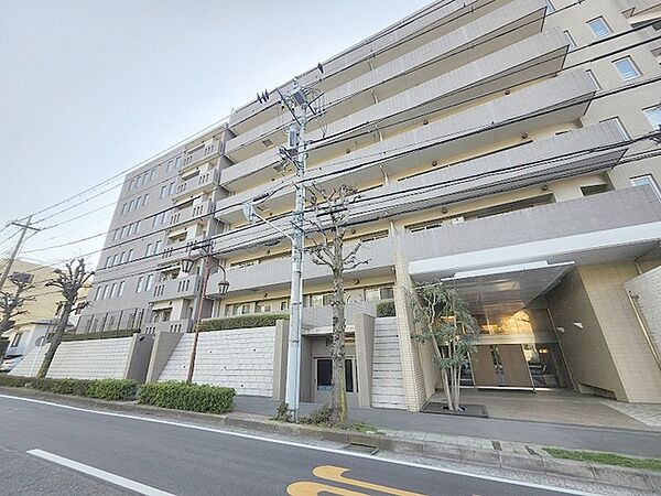 周辺のエリアで他にも沢山売りに出ている物件があります。インターネット掲載前の情報などもありますのでお気軽にお問合せください。まとめてご見学できます。