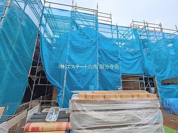 現在建物を建築中です、建築中の物件については現地確認の他、同施工会社の完成施工例のご案内、担当者のプレゼンテーションにてご検討ください。適切なご検討の方法をご説明させて頂きます。