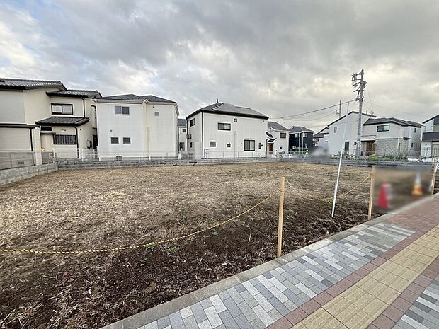 土地物件にはご確認頂くポイントがたくさんございます、土地だけのご見学の際もご遠慮せず、ぜひお気軽に担当スタッフにお申しつけくださいませ。 