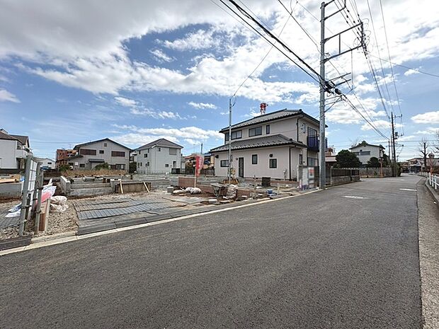 現在建物を建築中です、建築中の物件については現地確認の他、同施工会社の完成施工例のご案内、担当者のプレゼンテーションにてご検討ください。適切なご検討の方法をご説明させて頂きます。