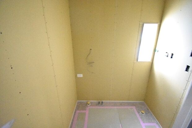 現地のご見学予約もスタートしました。周辺で売りに出ている物件も沢山御座います。まとめてご見学ができますのでお気軽にお申しつけください。