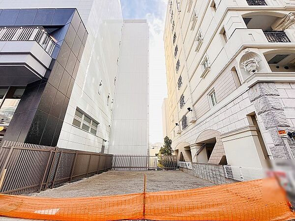 土地物件にはご確認頂くポイントがたくさんございます、土地だけのご見学の際もご遠慮せず、ぜひお気軽に担当スタッフにお申しつけくださいませ。
