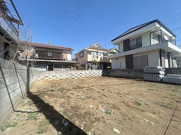 現地のご見学予約もスタートしました。周辺で売りに出ている物件も沢山御座います。まとめてご見学ができますのでお気軽にお申しつけください。