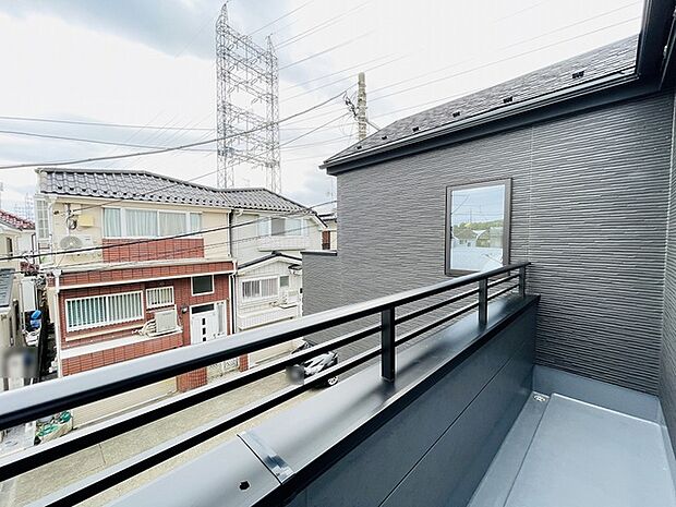 窓からの眺望です。実際に現地で眺望もご確認ください。