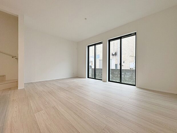 家族が一番集まる場所だから広々としつつも素敵な空間であって欲しい。みんながくつろぐリビングからキッチンまでが一つの空間のように繋がる間取り。 