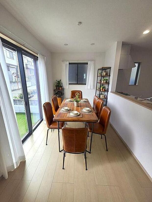 本画像はCGで作成しており、実際に現地に家具は置かれておりません。また、価格に家具は含まれておりません。