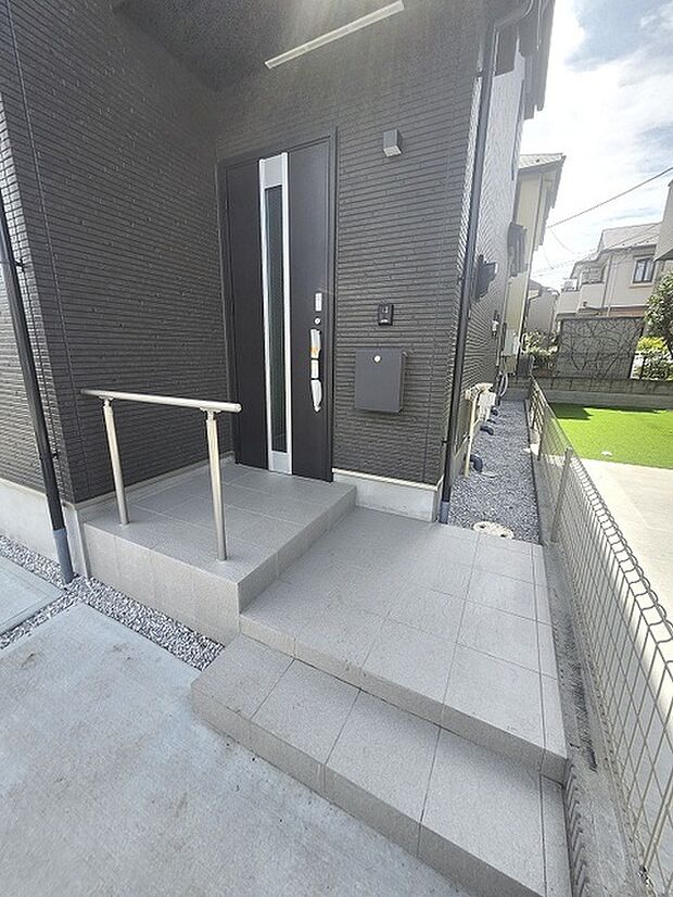 周辺のエリアで他にも沢山売りに出ている物件があります。インターネット掲載前の情報などもありますのでお気軽にお問合せください。まとめてご見学できます。