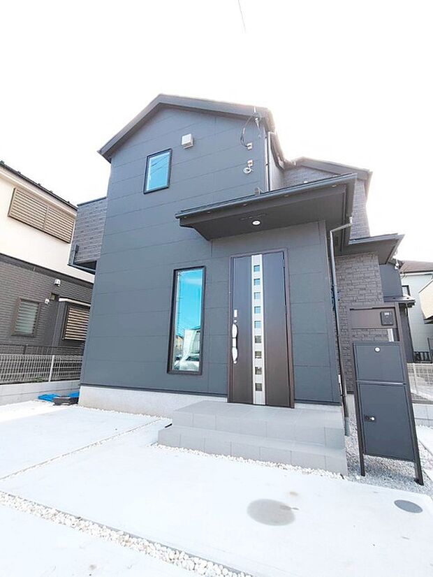 建物が完成しましたので室内のご見学予約スタート。当日のご見学予約も大歓迎です。お気軽にご連絡ください。エステート白馬国分寺店は火曜水曜も営業しております。 