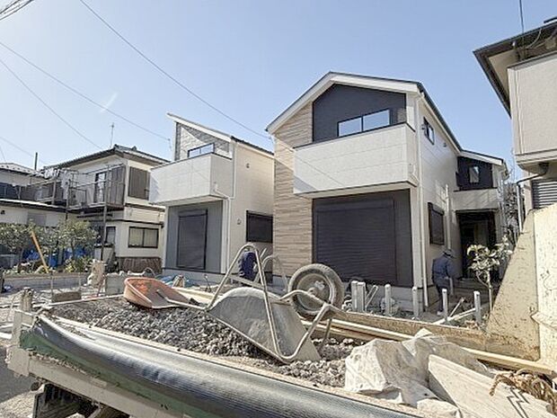 現地のご見学予約もスタートしました。周辺で売りに出ている物件も沢山御座います。まとめてご見学ができますのでお気軽にお申しつけください。