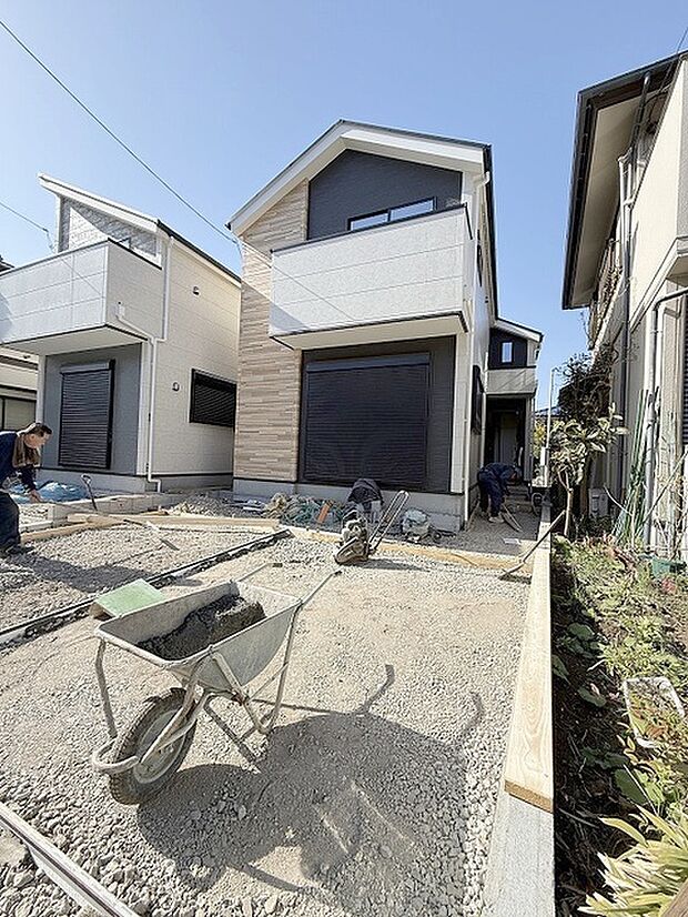 周辺のエリアで他にも沢山売りに出ている物件があります。インターネット掲載前の情報などもありますのでお気軽にお問合せください。まとめてご見学できます。