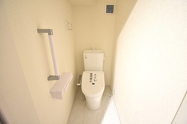 トイレにはウォシュレット機能を標準装備。