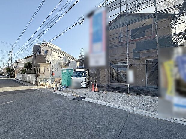 安心して暮らすことのできる住宅街。 住宅地の道路は一般に交通量が少なく車などの騒音が少ないため、住民にとって静かな生活環境が提供されます。