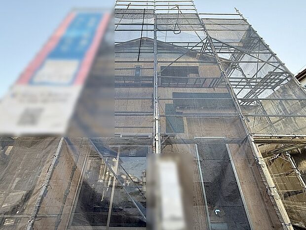 現在建物を建築中です、建築中の物件については現地確認の他、同施工会社の完成施工例のご案内、担当者のプレゼンテーションにてご検討ください。適切なご検討の方法をご説明させて頂きます。