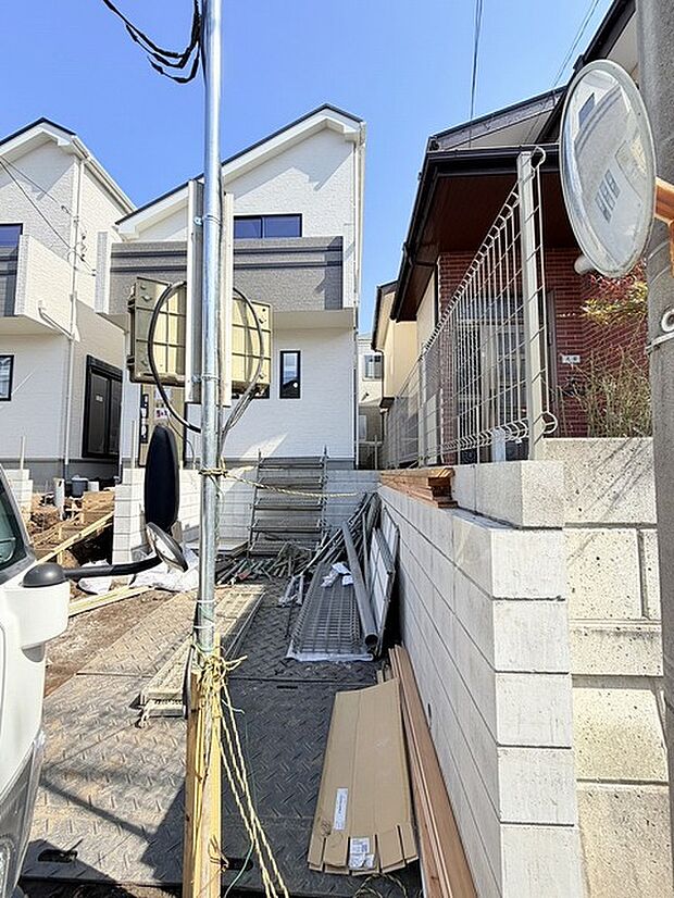 周辺のエリアで他にも沢山売りに出ている物件があります。インターネット掲載前の情報などもありますのでお気軽にお問合せください。まとめてご見学できます。