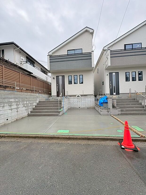 周辺のエリアで他にも沢山売りに出ている物件があります。インターネット掲載前の情報などもありますのでお気軽にお問合せください。まとめてご見学できます。 