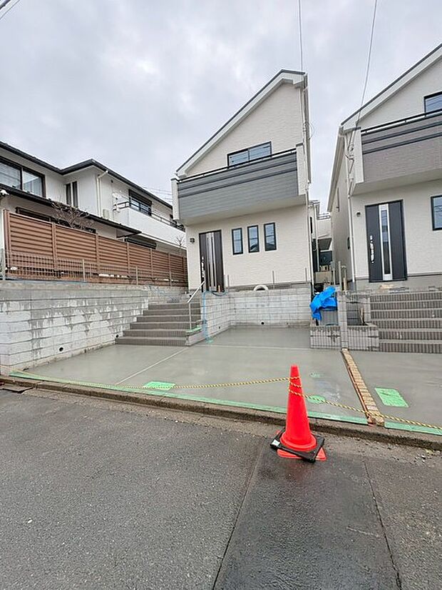 建物が完成しましたので室内のご見学予約スタート。当日のご見学予約も大歓迎です。お気軽にご連絡ください。他にもインターネットに掲載していない情報も沢山ありますので、比較で併せてご見学ができます。 