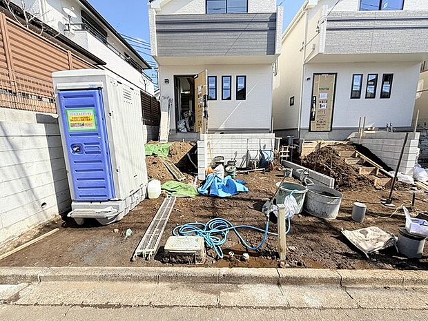現在建物を建築中です、建築中の物件については現地確認の他、同施工会社の完成施工例のご案内、担当者のプレゼンテーションにてご検討ください。適切なご検討の方法をご説明させて頂きます。