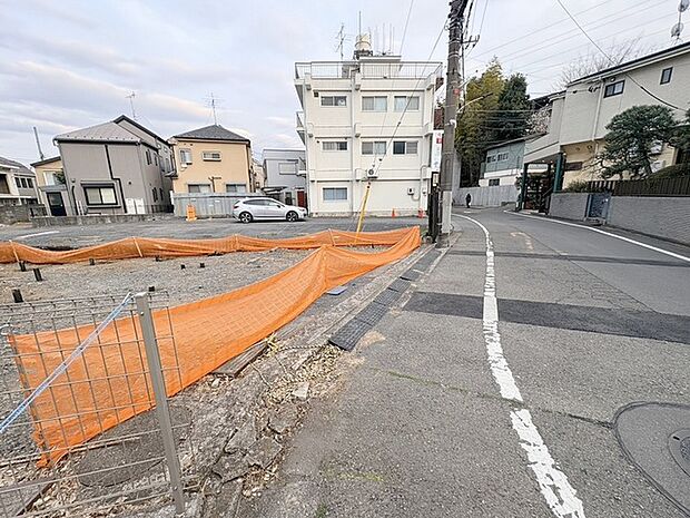 周辺のエリアで他にも沢山売りに出ている物件があります。インターネット掲載前の情報などもありますのでお気軽にお問合せください。まとめてご見学できます。