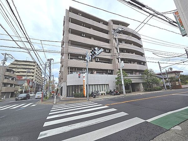 現地のご見学予約もスタートしました。周辺で売りに出ている物件も沢山御座います。まとめてご見学ができますのでお気軽にお申しつけください。
