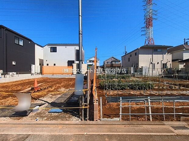 現在建物を建築中です、建築中の物件については現地確認の他、同施工会社の完成施工例のご案内、担当者のプレゼンテーションにてご検討ください。適切なご検討の方法をご説明させて頂きます。